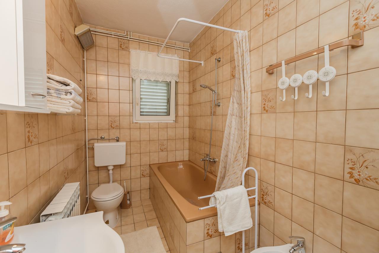Apartman Mila Kastela Luaran gambar