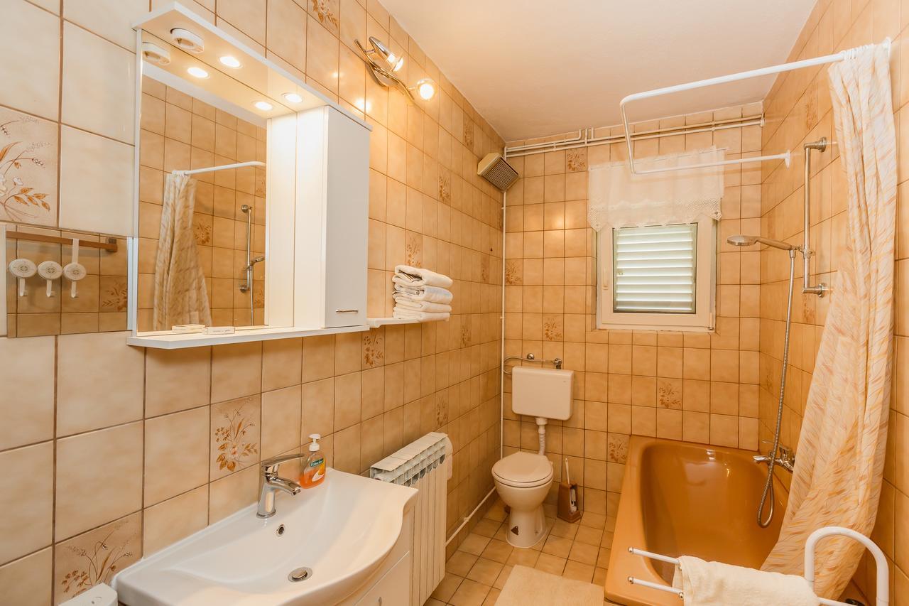 Apartman Mila Kastela Luaran gambar